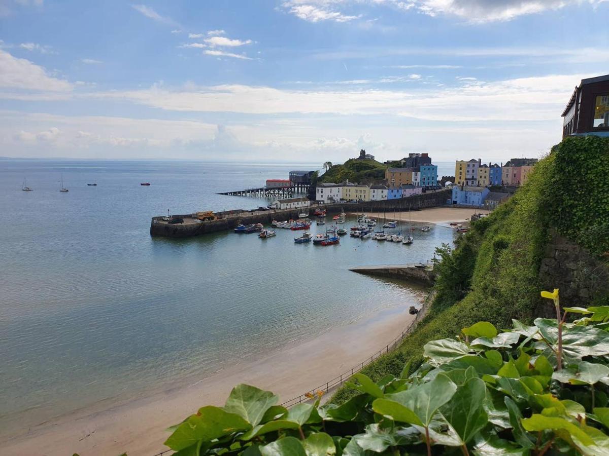 Stylish Flat In Central Tenby & Free Parking Exterior photo
