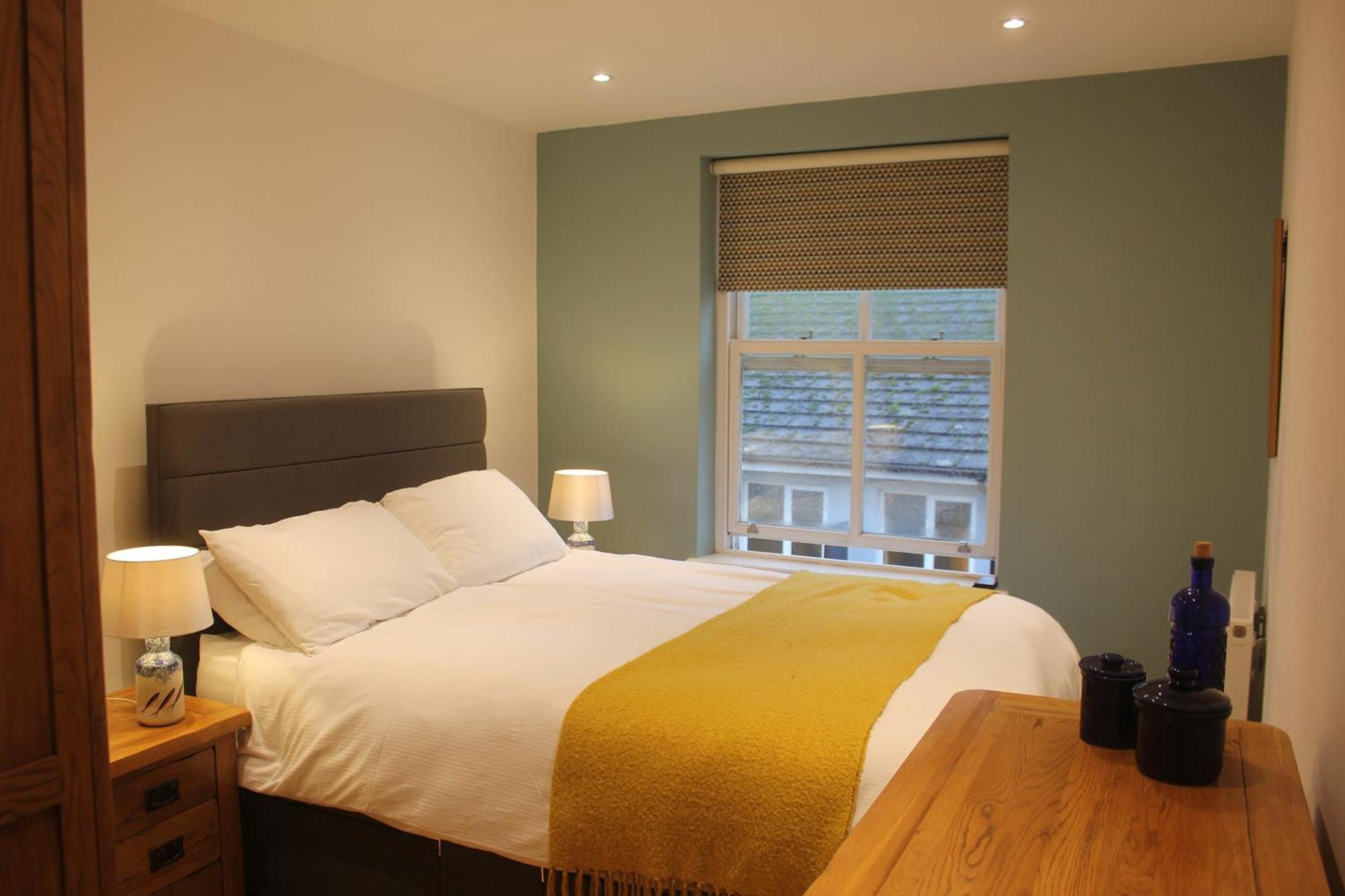 Stylish Flat In Central Tenby & Free Parking Exterior photo